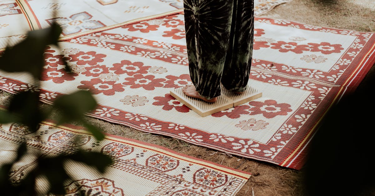 découvrez les bienfaits du tapis d'acupression, un outil de relaxation et de soulagement des tensions. stimulez vos points d'acupuncture pour améliorer votre bien-être et favoriser une récupération rapide. idéal pour se détendre après une longue journée ou pour compléter votre routine de soins.