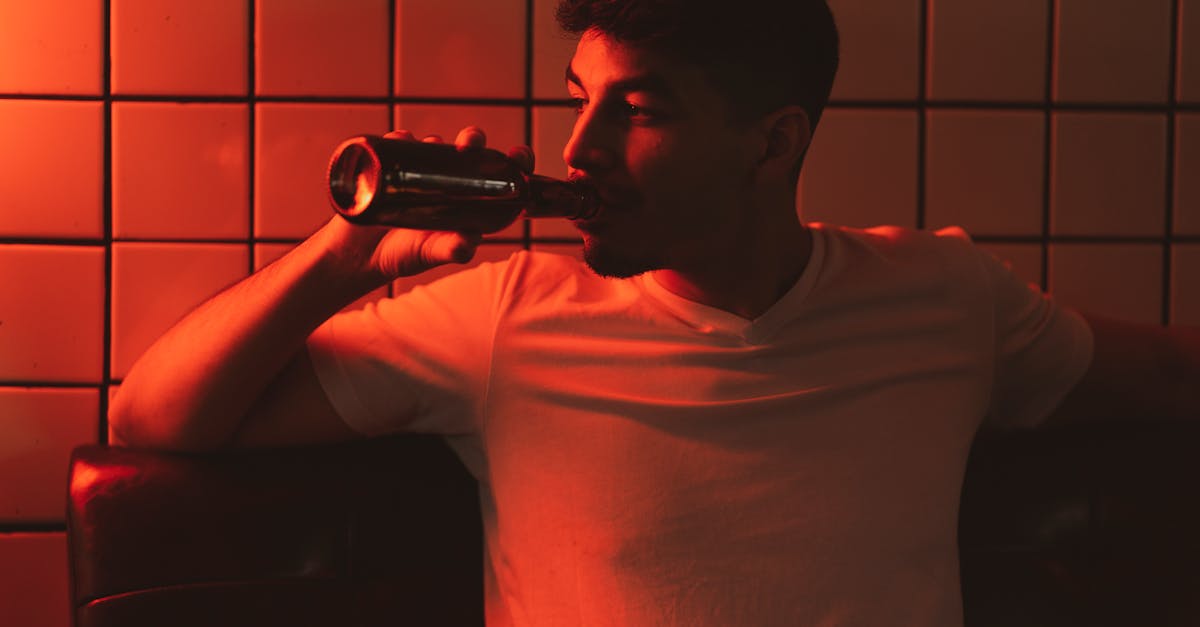 découvrez l'univers fascinant de la bière : des types variés aux méthodes de brassage, en passant par les accords mets et bières. plongez dans l'histoire et les traditions qui font de la bière une boisson appréciée à travers le monde.