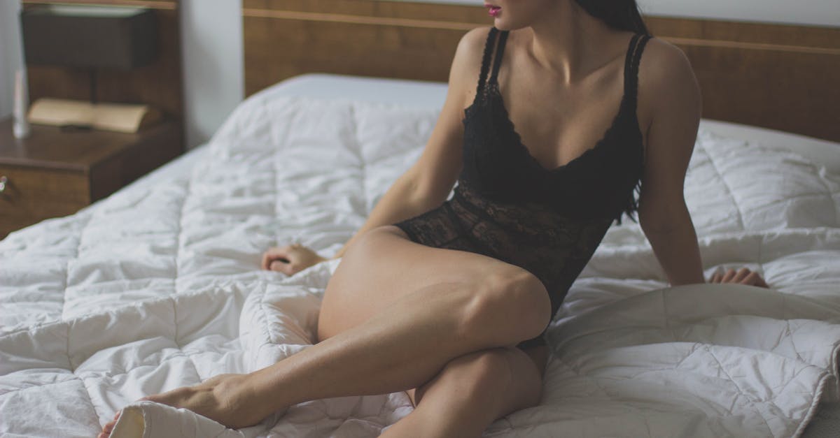 découvrez notre sélection raffinée de lingerie qui allie confort et élégance. explorez des styles variés, des soutiens-gorge aux ensembles audacieux, pour sublimer votre silhouette et vous sentir belle au quotidien.