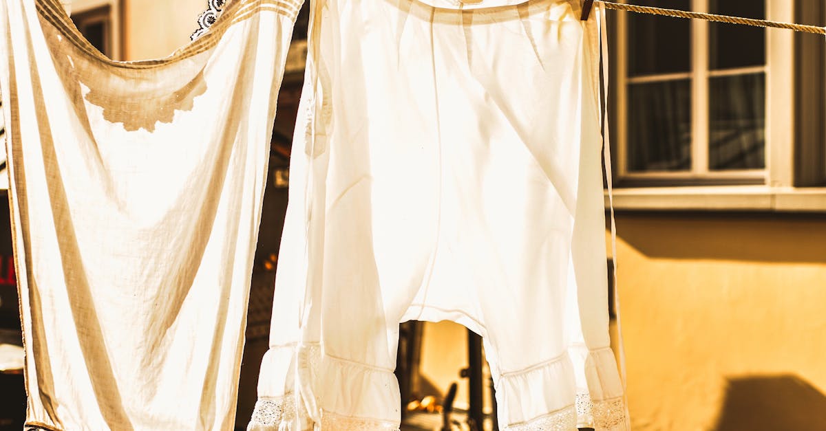 découvrez notre sélection de doublures de vêtements, parfaites pour sublimer vos créations couture. offrez à vos robes un confort optimal et un tombé élégant avec nos tissus de qualité supérieure.