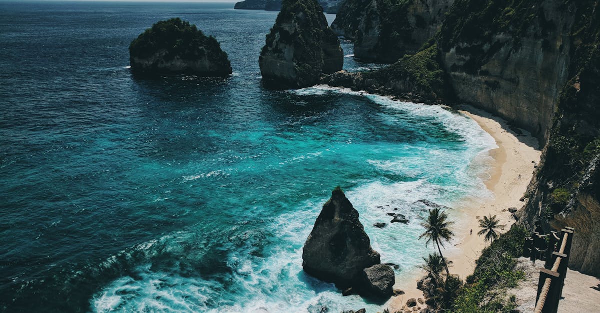 découvrez bali, l'île paradisiaque d'indonésie, réputée pour ses plages de rêve, ses paysages volcaniques, sa culture authentique et ses temples majestueux. préparez votre voyage à bali avec nos conseils et idées d'activités incontournables.